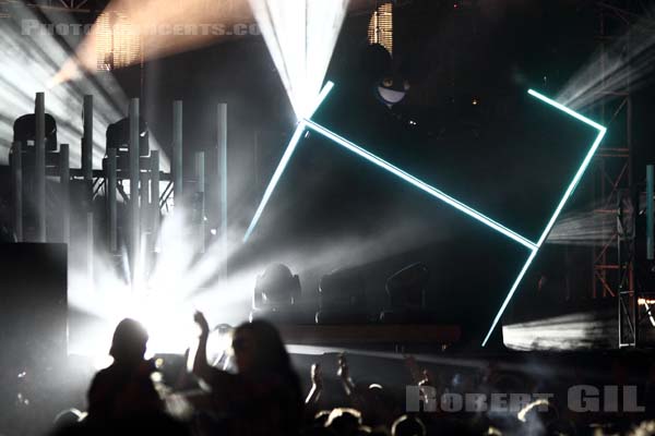 DEADMAU5 - 2010-08-27 - SAINT CLOUD - Domaine National - Scene de l'Industrie - 